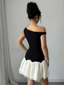 SHEIN Unity 女款優雅性感黑白配色夏季短洋裝，無袖不對稱肩設計，歐根紗拼接色塊斜紋織布，適合晚餐與夜生活 - 黑色 - 查看 3