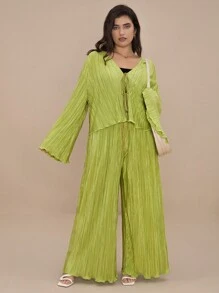 SHEIN VCAY Set de 2 piezas de talla grande: Camisa plisada con estampado de cuadros y pantalón de pierna ancha