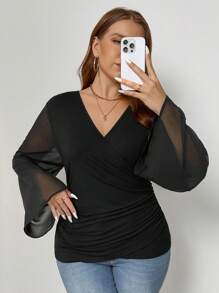 SHEIN Frenchy Blusa casual minimalista de cuello en V, para uso diario, para mujer talla grande