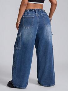 SHEIN ICON Jeans de mezclilla de trabajo con bolsillos múltiples, sin estiramiento, lavar, con botones frontales, talla grande - Azul lavado medio - Ver 2