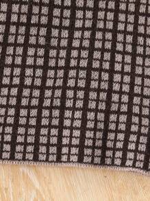 年轻女孩时尚街头风格高领简约合身针织毛衣搭配格子 A 字裙，简约上衣提升时尚外观，这款毛衣套装体现优雅与温暖，适合外出和日常穿着 - 棕色 - 查看 4