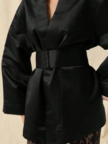 COSMINA 女式纯色喇叭袖腰部修身迷你连衣裙，秋季时尚 - 黑色 - 查看 6