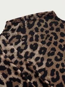 SHEIN Essnce Women Talk About Casual Fashion, 90s Style Street Photography, Spring And Autumn Ruched Collar Leopard Print Tank Tops, Sleeveless Tops, Going Out Tops, Autumn Women's Tops Women's Leopard Print Ruched Sleeveless Stand Collar Casual Tank Top