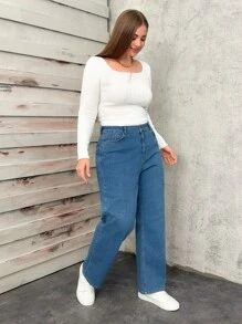 RueChic Plus Size Women's Pocket Straight Loose Casual Versatile Jeans - Light Wash - View 3