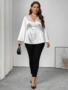 SHEIN Frenchy Camisa sexy plus size com decote em V e design floral de rosas 3D - Bege - Ver 5