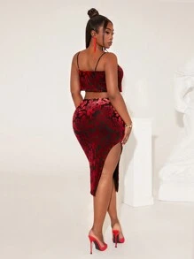 SHEIN SXY 2pcs Plus Size Women Set Rose Laser Cut Cami Top & Bodycon Skirt,Black And Red,Summer,Girlism,Night Out Club,Elegant Lady Style,Date Night,Cute - Red - View 2