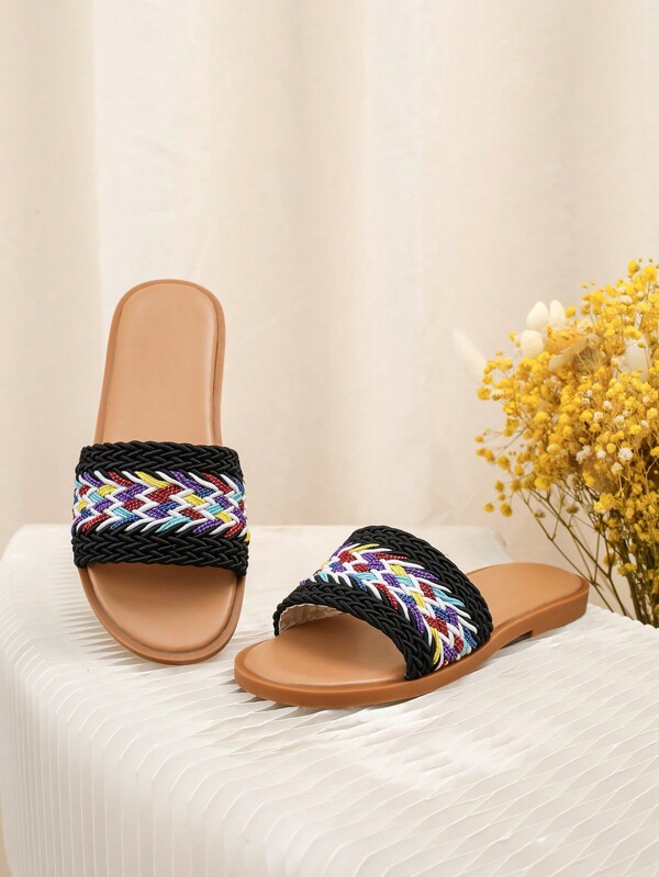 Dziewczęce płaskie sandały w stylu boho