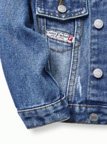 Juego de 2 piezas de chaqueta de jean deslavado con cinta decorativa, y atuendo minimalista cómodo diario de estilo callejero vintage para bebés niños, adecuado para otoño/invierno