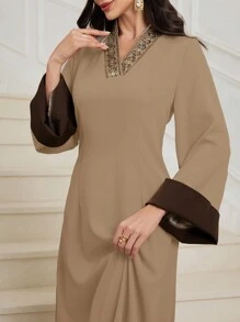 Al Najma 2024 春秋新款 V 领修身浅色阿拉伯风格连衣裙，优雅长款 Jalabiya 阿拉伯连衣裙，适合晚会/婚礼嘉宾/周年纪念，端庄