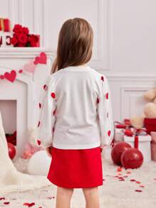 Set de 2 piezas con blusa con panel de malla decorado con estampado de corazón y mini falda para niñas, para el Día de San Valentín - Multicolor - Ver 2