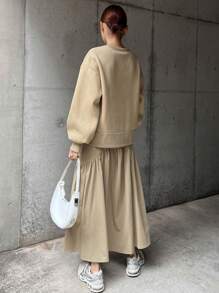 FRIFUL 女士两件套：纯色圆领落肩长袖运动衫和荷叶边下摆迷你裙，秋季休闲装