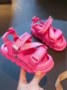 زوج من صنادل رياضية صيفية لكلا الجنسين من الأطفال ، صنادل شاطئية لأطفال الذكور ذات كابة سميكة للأصابع المفتوحة لأطفال متوسطي وكبار الحجم، صنادل لإناث ذات أرضية ناعمة ومانعة للانزلاق - روز أحمر - مشاهدة 1