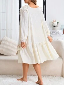 Embroidery Lace Patchwork Knit Jacquard Lantern Sleeve Plus Size Nightgown - Apricot - View 2