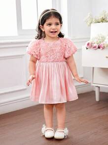 SHEIN Baby Girl Cute Elegant 3D Rose Floral Mesh Contrast Shiny Short Sleeve Party Dress, For Christmas