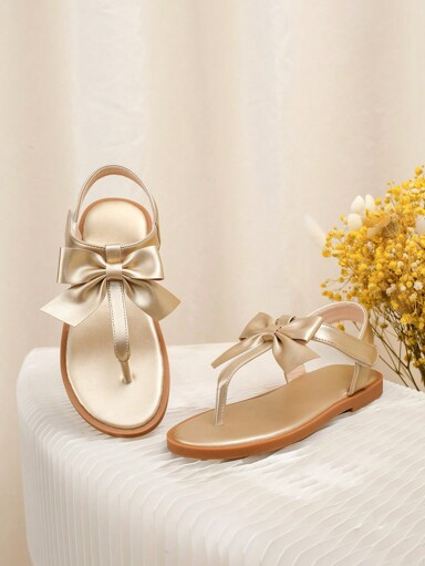 女孩时尚休闲人字平底凉鞋