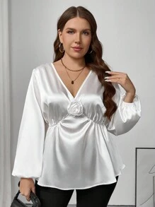 SHEIN Frenchy Camisa sexy plus size com decote em V e design floral de rosas 3D - Bege - Ver 2