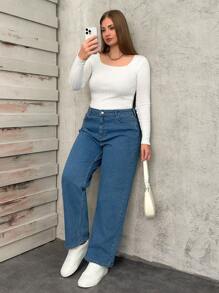RueChic Plus Size Women's Pocket Straight Loose Casual Versatile Jeans - Light Wash - View 5
