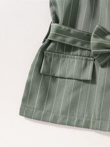 Girls Casual Striped Suit Set, Minimalist Striped Girls Suit Set, Fashion Versatile, Suitable For 4-7 Years Old Girls, Includes Sleeveless Blazer Top And High-Waist Button Skort, Made Of Lightweight Fabric, Suitable For Spring/Summer Wear. Suitable For Formal Occasions, Family Gatherings And Photo Shoots, Classic Gray Striped Design, Can Be Matched With Small Leather Bag And Headband, Showing Elegant Elegant, Let Young Girl Wear Office Style. - Grey - View 3