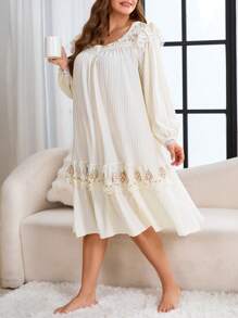Embroidery Lace Patchwork Knit Jacquard Lantern Sleeve Plus Size Nightgown - Apricot - View 4