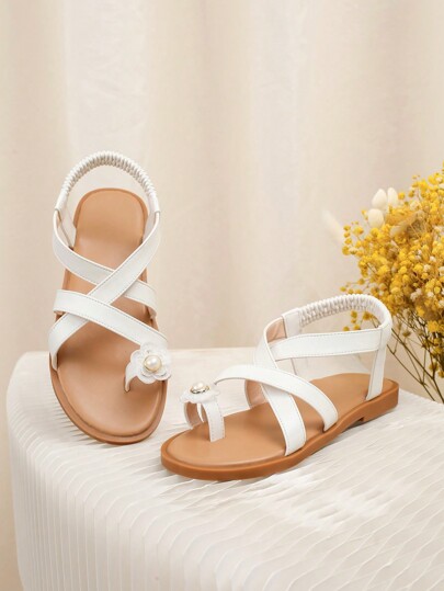 Dziewczęce modne sandały typu księżniczki z paskiem