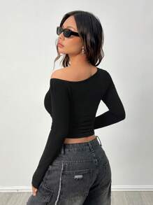 SHEIN PETITE Áo len dệt kim co giãn thoải mái, cổ lệch vai, tay dài không đối xứng, không thể thiếu cho phụ nữ mặc hàng ngày trong mọi mùa - màu đen - Xem 4