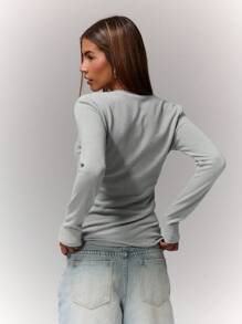 MUSERA Áo dài tay cổ chữ V ôm sát, thích hợp cho kỳ nghỉ xuân hè. - Màu Xám nhạt - Xem 2