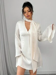 Chiquease Vestido elegante de mini falda con escote en V y manga de volantes en tela brillante - Albaricoque - Ver 6