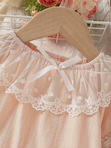 Baby Mädchen lässiges, süßes, strukturiertes Langarm-Kleid mit Spitzenverzierung, rosa Farbe, Loungewear