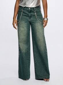 SUMWON WOMEN Rhinestone Oversized Washed Jeans