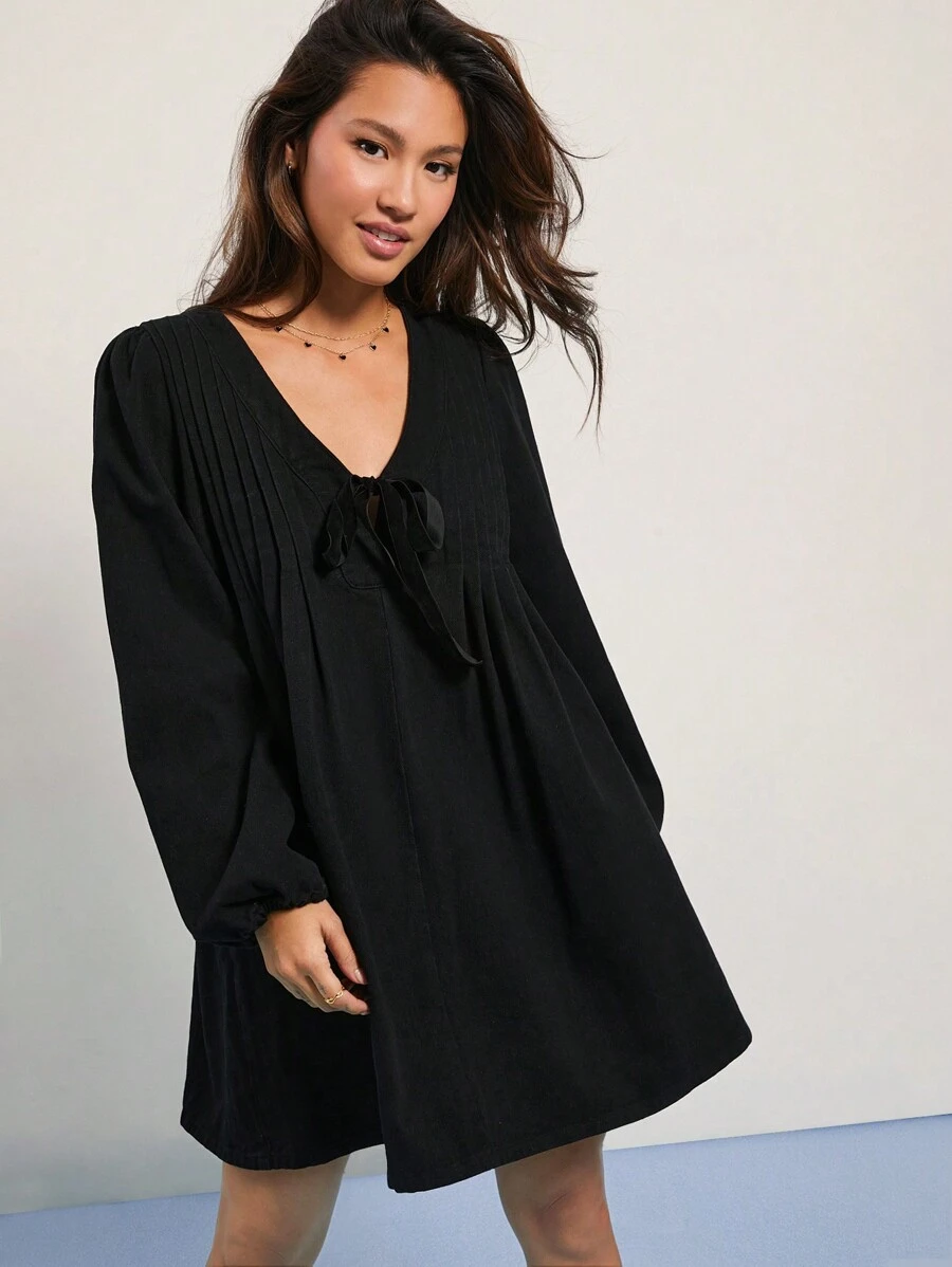 WESTFADE 西部女牛仔蝴蝶结前褶皱 V 领长袖牛仔迷你连衣裙