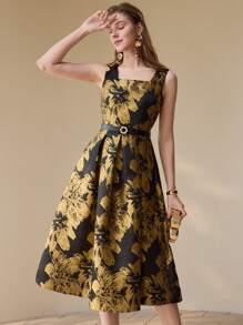 MOTF PREMIUM 花卉印花褶饰腰带连衣裙