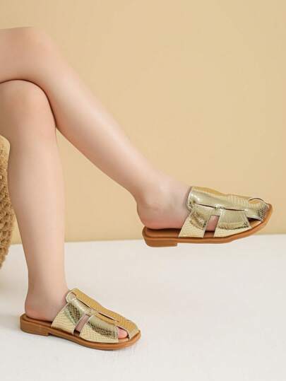 女童金色一脚蹬凉鞋、儿童夏季平底鞋、大童拖鞋