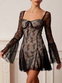 Aveloria Rosie 复古法式领蕾丝胸围、系腰长袖迷你连衣裙，适合春季、情人节的优雅风格 - 黑色 - 查看 1