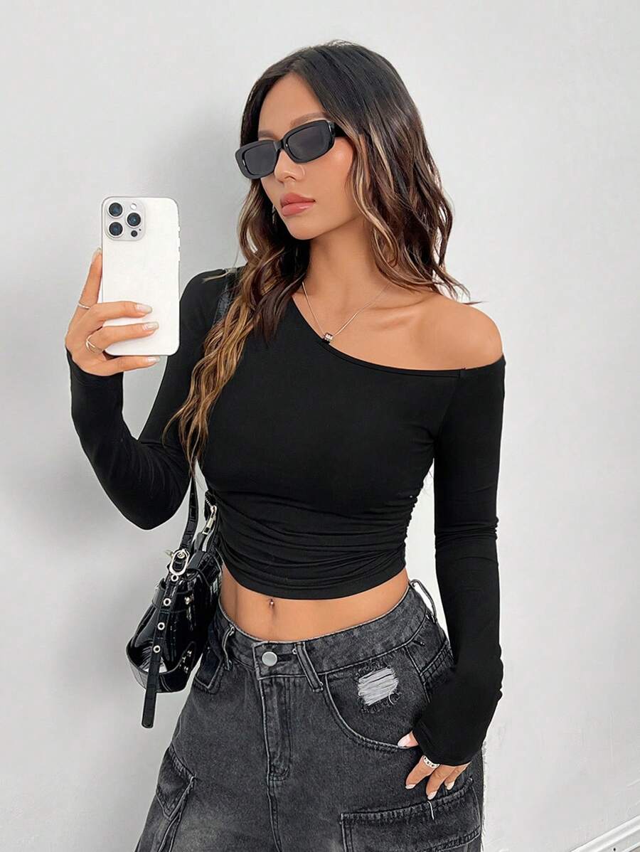 SHEIN PETITE Áo len dệt kim co giãn thoải mái, cổ lệch vai, tay dài không đối xứng, không thể thiếu cho phụ nữ mặc hàng ngày trong mọi mùa - màu đen - Xem 1
