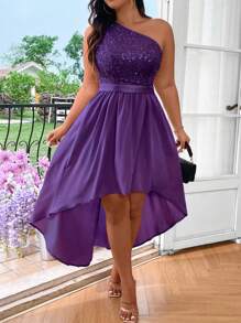 SHEIN Belle Vestido largo con escote asimétrico, parches de lentejuelas y parte delantera corta y parte trasera larga sin mangas para mujer en talla grande de un solo color - Morado - Ver 1