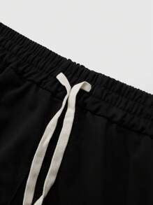 Manfinity EMRG 2 Pieces Knitted Contrast Color Young Street Suit, Graphic Men T Shirt, Outfit, Elastic Waist, Cross, Young Street Short Sleeve Trousers Suit - Black - View 4