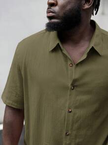 Manfinity RebelGame Plus Size Casual Woven Short Sleeve Shirt - Army Green - View 4