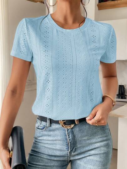 SHEIN Frenchy Áo thun cổ tròn thêu lỗ tròn màu trắng