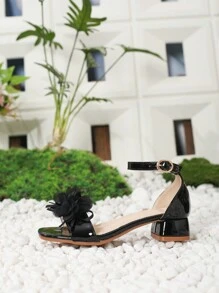 صنادل أطفال كعب عالِ متطورة وراحة، صنادل أميرة مزخرفة بالزهور للبنات