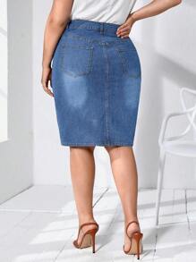 SHEIN Essnce Plus Size Casual Washed Denim Bodycon Skirt - Medium Wash - View 2