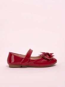 1 双百搭漆皮玛丽珍平底鞋，带蝴蝶结装饰，适合所有季节的女孩