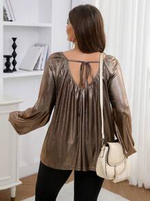 SHEIN LUNE Blusa de manga larga con cuello en V, textura acanalada y manga acampanada en talla grande para Año Nuevo, Acción de Gracias y Nochevieja