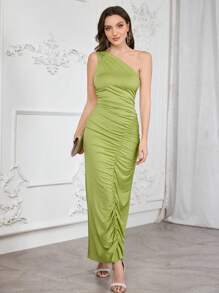 Modelyn Women's Solid Color Asymmetric Shoulder Sleeveless Pleated Minimalist Dress Long Evening Dresses
