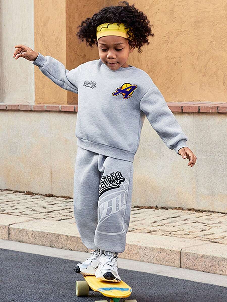 SHEIN 年轻男孩运动服男童冬装，婴儿男孩冬装，幼儿运动服，男孩运动服，男孩连帽衫，男孩套装， - 灰色 - 查看 1