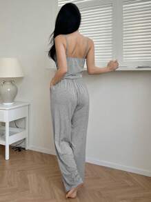 DAZY Conjunto de pijama con top corto escote redondo con detalle de pliegues y pantalón suelto y recto para usar en casa