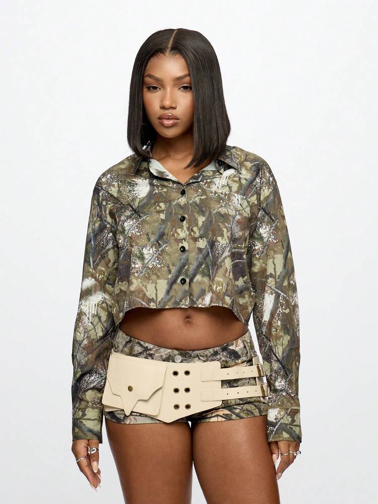 SUMWON Punk Cropped Printed Camo Shirt