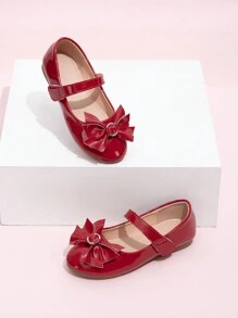 1 双百搭漆皮玛丽珍平底鞋，带蝴蝶结装饰，适合所有季节的女孩