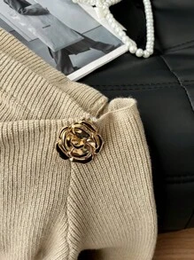 SHEIN Privé 大码女式针织斜领立体玫瑰装饰情人节金属纽扣杏色厚实保暖套头衫，适合约会、聚会、通勤和休闲家居服，秋冬季 - 杏色 - 查看 5