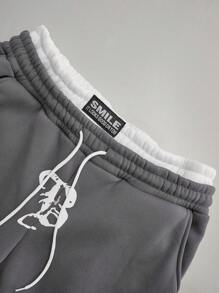 Manfinity EMRG Men's Streetwear INS Faux Retro Distressed Letter Pattern Gray Sweatpants, Fall And Winter Going Out Long Casual Baggy Sweatpants, For Husband, Boyfriend Gifts, For Rave