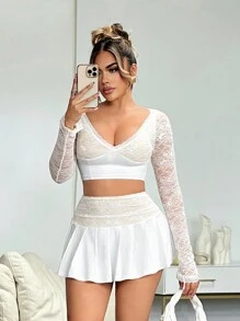 SHEIN SXY Conjunto de 2 piezas sexy y lindo: blusa y mini falda en blanco con aplicaciones de encaje